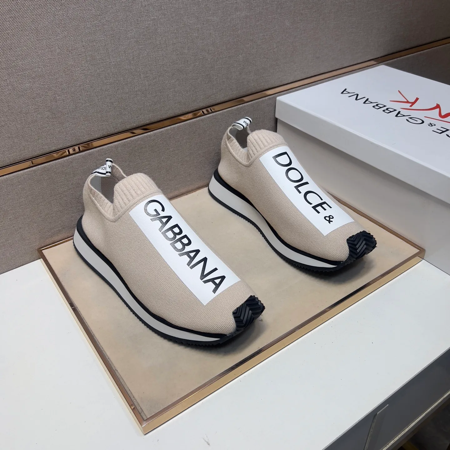 ⬛️Men's men's shoes💰p420【DG～】couple casual shoes 2025z cabinet sales simultaneously 🔶Size: 35-44#️⃣ 🔷7 colors🔜The upper is made of multi-material splicing➕Mesh lining, comfortable and breathable, sole: original comfortable, wear-resistant and non-slip outsole, ⚠️Real shot📱Photographed🎬The real thing is better📢📢📢